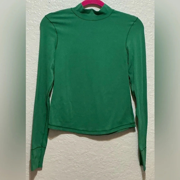Offline by Aerie Green Mock neck Long Sleeve Top - Picture 1 of 6